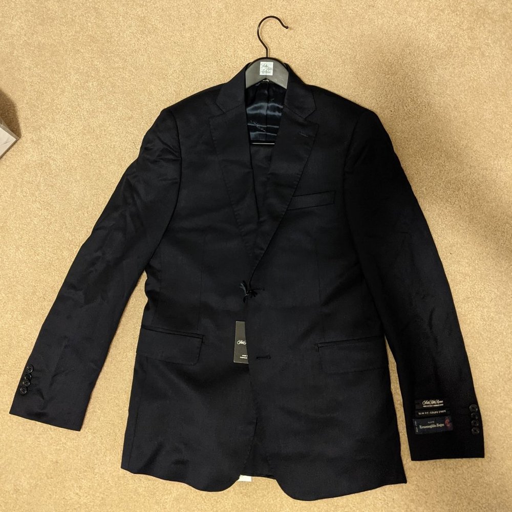 Sak's Fifth Ave Made in Italy Navy Suit